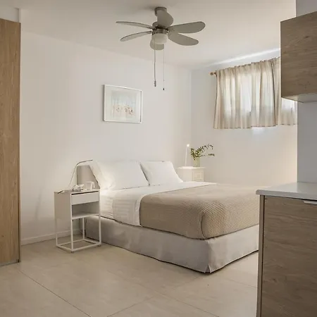 Vilă Ai Helis House *