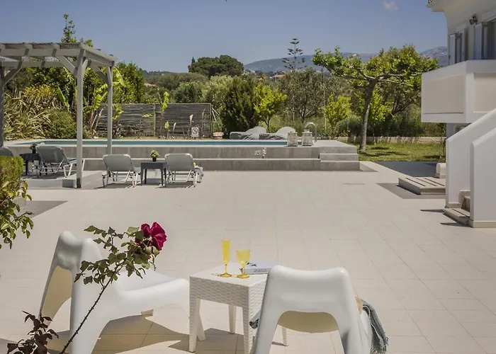 Ai Helis House * Σβορωνάτα