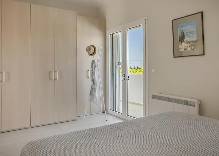 Ai Helis House * Svoronata